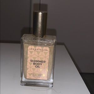 Shimmer body oil